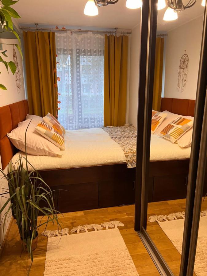 Yellow Apartment Airport Galeria Mokotow Netflix Варшава Экстерьер фото