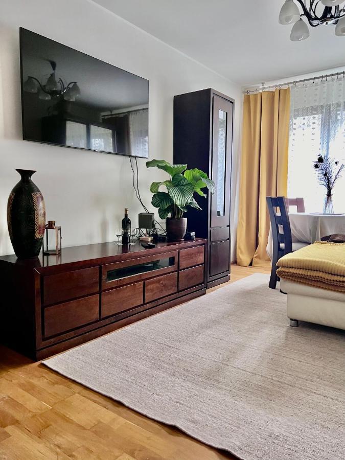 Yellow Apartment Airport Galeria Mokotow Netflix Варшава Экстерьер фото