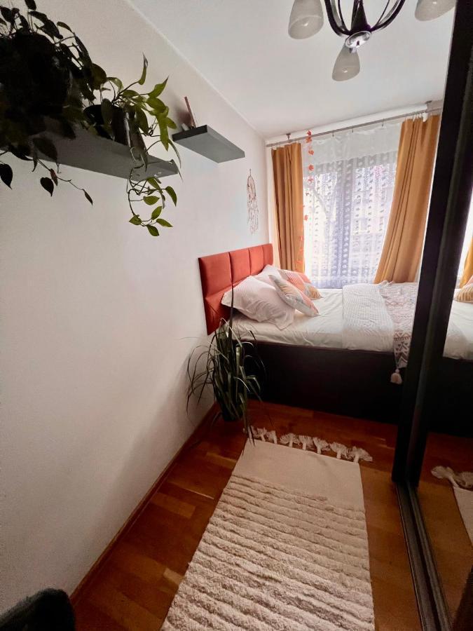 Yellow Apartment Airport Galeria Mokotow Netflix Варшава Экстерьер фото
